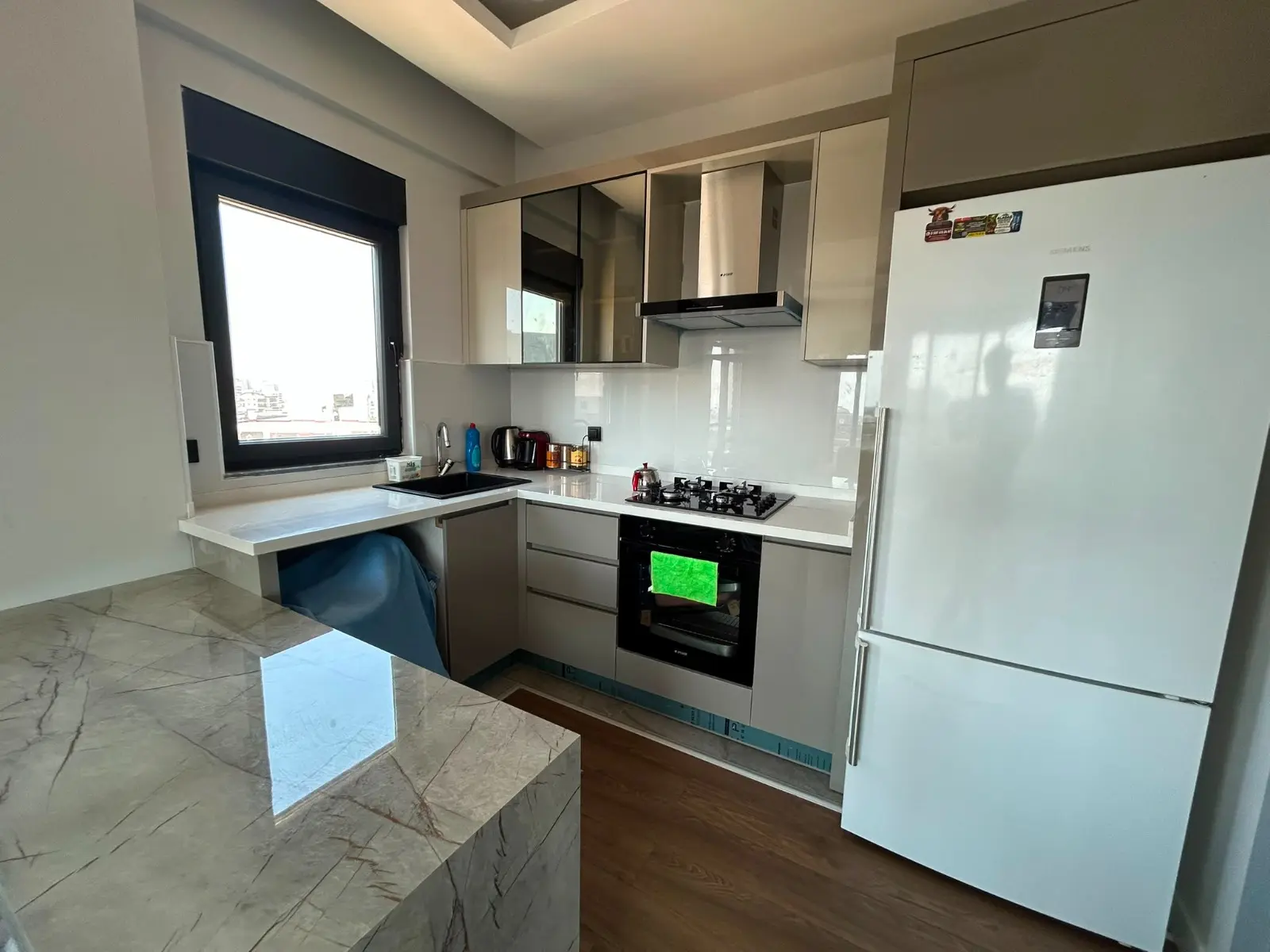 Fitted kitchen